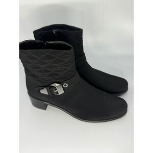 Stuart Weitzman Black Gordy Quilted Buckle Ankle Boots Women's 8.5